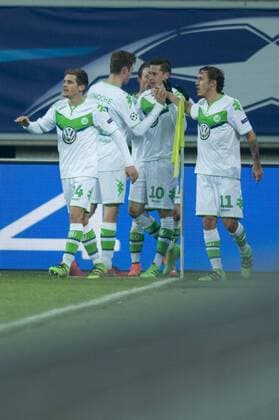 Wolfsburg s players celebrate after scoring during a game between Belgian KAA Gent and German VfL Wolfsburg, a first leg of the 1 8 finals of the UEFA Champions League competition, in Gent, Wednesday 17 February 2016. JASPERxJACOBS  x04794803x
