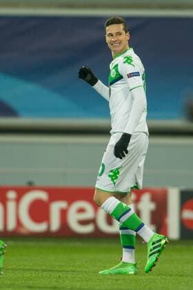 Gent Julian Draxler (VfL Wolfsburg 10) beim Champions-League Achtelfinal Hinspiel zwischen KAA Gent und dem VfL Wolfsburg am 17.02.2016, Copyright: Schueler Eibner-Pressefoto EP_JSE