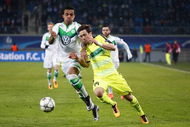Dejaegere Brecht midfielder of KAA Gent and Luiz Gustavo midfielder of VfL Wolfsburg FOOTBALL : KAA Gent vs VFL Wolfsburg - Champions League 17 02 2016 PHOTONEWS PANORAMIC 