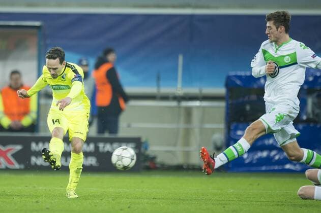 Gent s Sven Kums scores a goal during a game between Belgian KAA Gent and German VfL Wolfsburg, a first leg of the 1 8 finals of the UEFA Champions League competition, in Gent, Wednesday 17 February 2016. JASPERxJACOBS  x04794934x