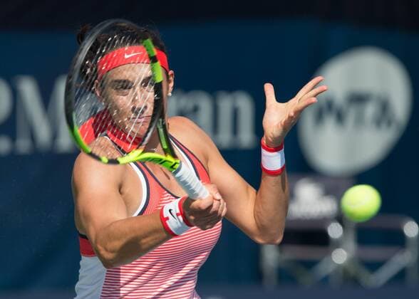 Caroline Garcia (FRA) Tennis - Dubai Tennis Championships 2016 - WTA Tennis Damen - Dubai Duty Free Tennis Stadium - Dubai - - United Arab Emirates - 18 February 2016.