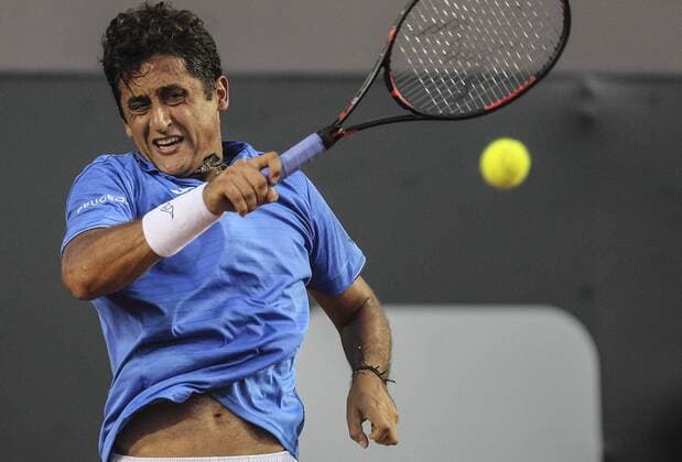 Spanish tennis player Nicolas Almagro in action against his compatriot Rafael Nadal during a Rio de Janeiro Tennis Open match held in Rio de Janeiro, Brazil, 18 February 2016. RIO DE JANEIRO TENNIS OPEN !ACHTUNG: NUR REDAKTIONELLE NUTZUNG!  BRA10 20160218-635914341641209812