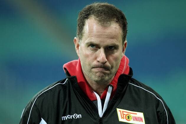 GER, 2. FBL, RasenBallsport Leipzig vs 1.FC Union Berlin 19.02.16 , Leipzig, Red Bull Arena, GER, 2.FBL, Saison 2015 2016, 22. Spieltag, RasenBallsport Leipzig vs 1.FC Union Berlin im Bild Trainer Sascha Lewandowski (Union Berlin)
