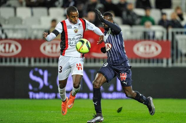 Ricardo Barbosa (ogc) vs Maxime Poundje (gir) - Fussball Frankreich, Ligue 1, Girondins Bordeaux vs. OGC Nice - 19 02 2016 ThierryBreton Panoramic 