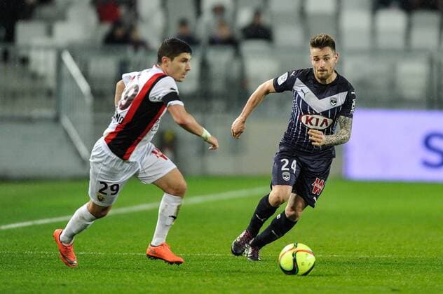 Jeremy Pied (ogc) vs Mathieu Debuchy (gir) - Fussball Frankreich, Ligue 1, Girondins Bordeaux vs. OGC Nice - 19 02 2016 ThierryBreton Panoramic 