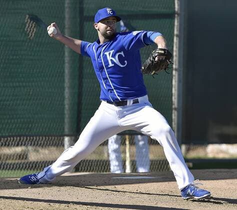 Feb. 20, 2016 - Surprise, AZ, USA - Kansas City Royals pitcher Dillon Gee throws during a spring training workout on Saturday, Feb. 20, 2016, in Surprise, Ariz. Kansas City Royals spring training - ZUMAm67_