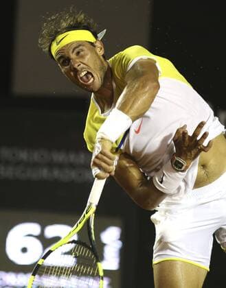 Spanish Rafael Nadal returns a ball to Uruguayan Pablo Cuevas during their semi final match of the Rio Open 2016 tournament in Rio de Janeiro, Brazil, 20 February 2016. RIO OPEN 2016 !ACHTUNG: NUR REDAKTIONELLE NUTZUNG!  20160221-635916172416610764