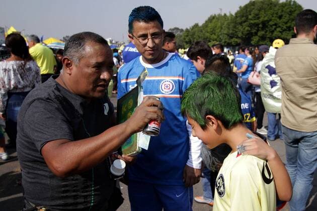 Fussball Mexiko - Feb. 20, 2016 - Mexico - D20021606.JPG.CIUDAD DE MEXICO SportsDeportes-Soccer.- Fans before the match Club America y Cruz Azul, - Feb. 20, 2016  - ZUMAu78_