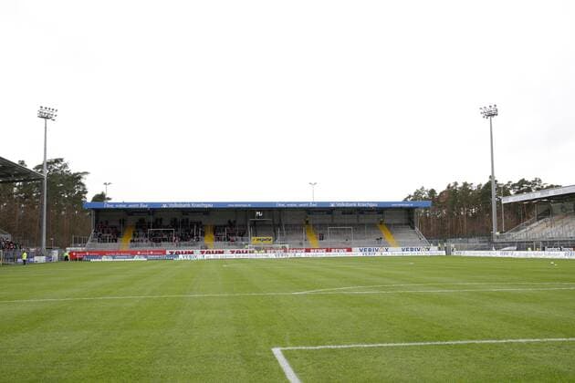 Fußball 2. Bundesliga Saison 2015 2016 22. Spieltag am Sonntag, 21. Februar 2016 im Hardtwaldstadion in Sandhausen: SV Sandhausen - SC Freiburg Übersicht Hardtwaldstadion SV Sandhausen - SC Freiburg