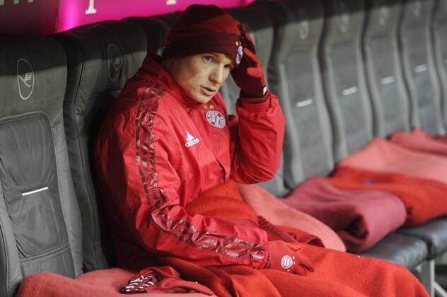 Sebastian RODE (Bayern Muenchen),Reservebank,Ersatzbank,Ersatzspieler,Reservespieler,Bank,Ergaenzungsspieler, Aktion,Einzelbild,angeschnittenes Einzelmotiv,Halbfigur,halbe Figur, Fussball 1. Bundesliga, 22. Spieltag, FC Bayern Muenchen (M)-SV Darmstadt 98 (DA) 3-1. am 20.02.2016 in Muenchen Deutschland.A L L I A N Z A R E NA ,