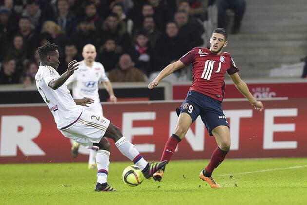 Fußball, Frankreich, OSC Lille - Olympique Lyon Yassine Benzia (Losc) vs YANGA MBIWA (YANGAMBIWA) Mapou (Lyon) FOOTBALL : Lille vs Lyon - Ligue 1 - 21 02 2016 JBAutissier 