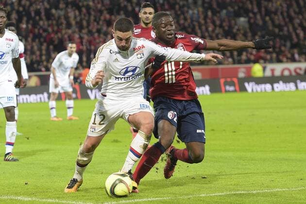 Fußball, Frankreich, OSC Lille - Olympique Lyon SOUMAORO Adama (Losc) vs FERRI Jordan (Lyon) FOOTBALL : Lille vs Lyon - Ligue 1 - 21 02 2016 JBAutissier 