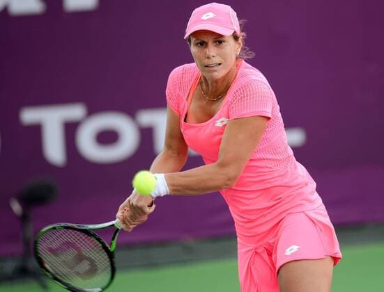 (160222) -- DOHA, Feb. 22, 2016 -- Varvara Lepchenko of the United States hits a return to Zheng Saisai of China hits a return to Fatma al-Nabhani of Oman during the women s singles first round match at WTA Tennis Damen Qatar Open 2016 in Doha, Qatar, Feb. 21, 2016. Lepchenko lost the match 0-2. ) (SP)QATAR-DOHA-TENNIS-QATAR OPEN 2016-WOMEN S SINGLES Nikku 