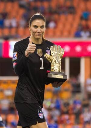 Themen der Woche - Sport Bilder des Tages - SPORT Fußball, Damen, Olympia Quali, USA gewinnt CONCACAF-Finale gegen Kanada 21 February 2016: USA Goalkeeper Hope Solo (1) won the Golden Glove award during the Women s Olympic qualifying soccer final match between Canada and USA at BBVA Compass Stadium in Houston, Texas. (Photograph by Leslie Plaza Johnson Icon Sportswire) SOCCER: FEB 21 Women s Olympic Qualifying - Final - Canada vs USA Icon16022132 EDITORIAL USE ONLY