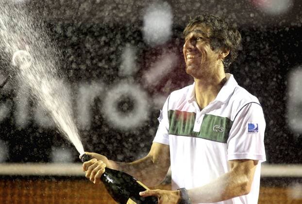 Tennis, Pablo Cuevas gewinnt ATP-Turnier in Rio de Janeiro Uruguayan Pablo Cuevas celebrates after winning the Rio Open tennis tournament 2016, in Rio de Janeiro, Brazil, 21 February 2016. Rio Open tennis tournament !ACHTUNG: NUR REDAKTIONELLE NUTZUNG!  20160222-635917270812200814