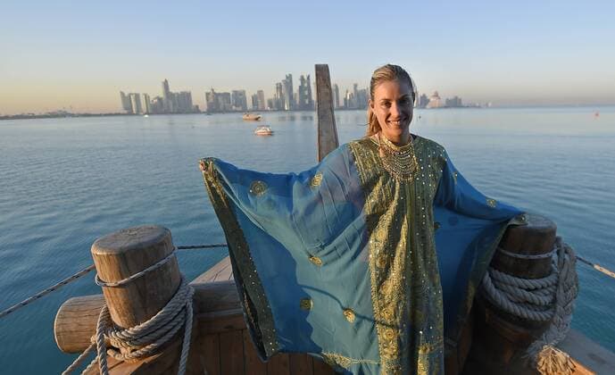 Bilder des Tages - SPORT Doha Qatar, Tennis 2016 Qatar Total Open Vor der Doha Skyline : v.L.:Angelique Kerber ,Deutschland