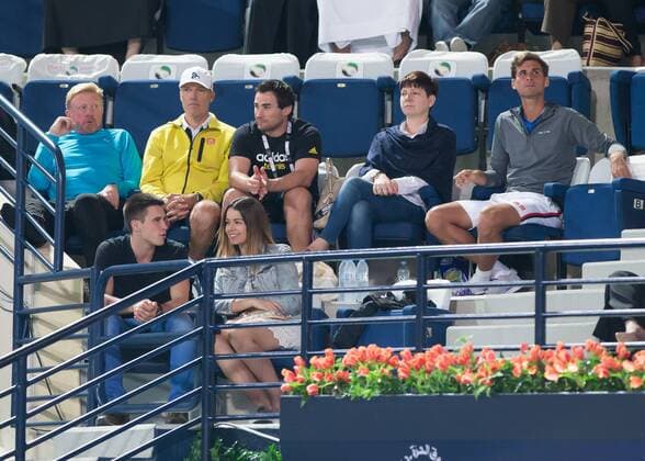 Novak Djokovic Team als Zuschauer auf der Tribuene, L-R.Coach Boris Becker,Fitnesstrainer Gebhard Gritsch,Physio Stefan Duell,PR Frau Elena Cappellaro und Bruder Marco Djokovic, vorne Spieler Borna Coric (CRO) mit Freundin, Tennis - Dubai Duty Free Tennis Championships - ATP Tennis Herren - - Dubai - - United Arab Emirates - 22 February 2016. Â