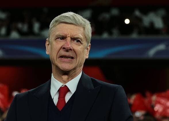 FuÃŸball, Champions League, FC Arsenal - FC Barcelona 23.02.2016. Emirates Stadium, London, England. UEFA Champions League. Arsenal versus Barcelona. Arsenal Manager Ars& xe8;ne Wenger at the game start xMarkxKertonx  ActionPlus11710351