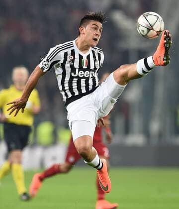 Fußball, Champions League, Juventus Turin - FC Bayern München Mg Torino 23 02 2016 - Champions League Juventus Turin vs. FC Bayern München: Paulo Dybala 