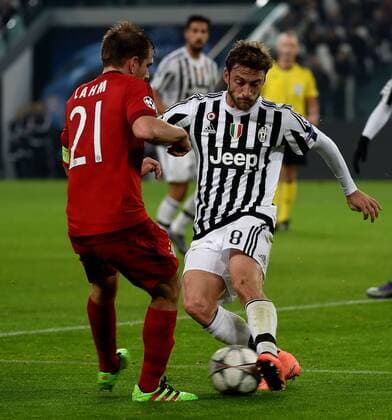 23.02.2016, xjhx, Fussball Champions League, Juventus Turin - FC Bayern Muenchen, emspor, v.l. Philipp Lahm (FC Bayern Muenchen), Claudio Marchisio (Juventus Turin)