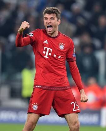 Fußball, Champions League, Juventus Turin - FC Bayern München FUSSBALL CHAMPIONS LEAGUE SAISON 2015 2016 ACHTELFINALE HINSPIEL Juventus Turin - FC Bayern Muenchen 23.02.2016 Torjubel nach dem 0:1: Thomas Mueller (FC Bayern Muenchen) 