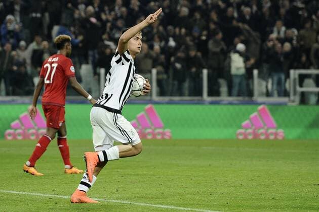 Fußball, Champions League, Juventus Turin - FC Bayern München Torino 23 02 2016 - Champions League Juventus Turin vs. FC Bayern München: Paulo Dybala 