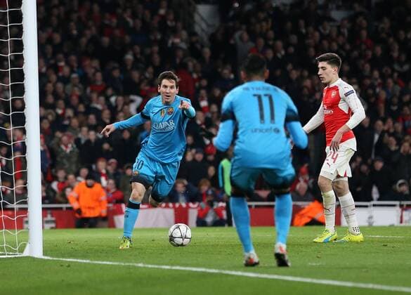 Fußball, Champions League, FC Arsenal - FC Barcelona Barcelona s Lionel Messi celebrates scoring his sides opening goal UEFA Champions League 2nd Round First Leg - Arsenal vs Barcelona - Emirates Stadium -England - 23rd February 2016 - Picture David Klein Sportimage EDITORIAL USE ONLY. No use with unauthorised audio, video, data, fixture lists, club league logos or live services. Online in-match use limited to 120 images, no video emulation. No use in betting, games or single club league player publications.