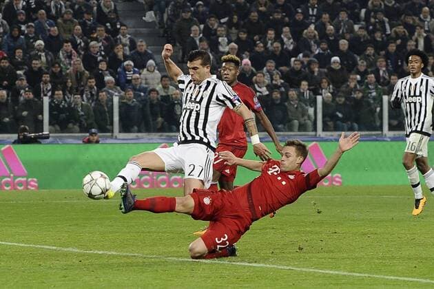 Fußball, Champions League, Bayern München verspielt Führung bei Juventus Turin Torino 23 02 2016 - Champions League Juventus Turin vs. FC Bayern München: Stefano Sturaro 
