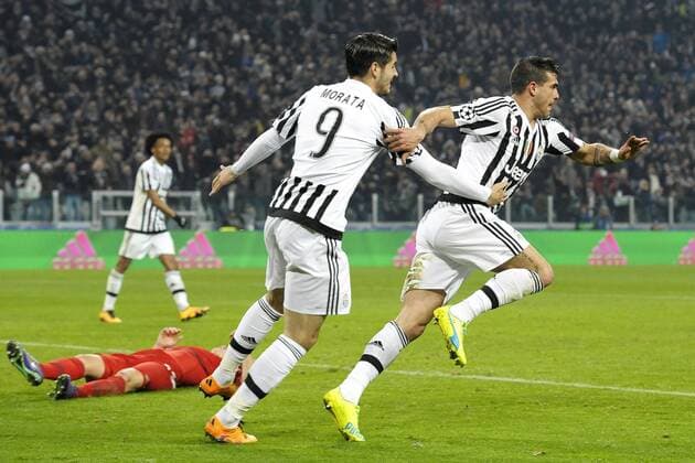 Fußball, Champions League, Juventus Turin - FC Bayern München Stefano Sturaro Juventus, Alvaro Morata 2-2 Goal celebration Torino 23-02-2016 Juventus Stadium, Football Champions League 2015 2016 Round of 16 Juventus Turin vs. FC Bayern München . filippoxalfero