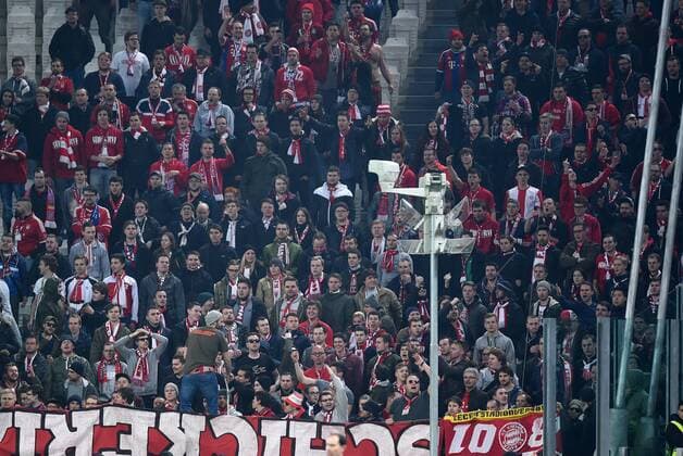 FUSSBALL CHAMPIONS LEAGUE SAISON 2015 2016 ACHTELFINALE HINSPIEL Juventus Turin - FC Bayern Muenchen 23.02.2016 Fans vom FC Bayern Muenchen 
