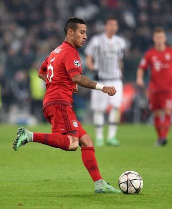 FUSSBALL CHAMPIONS LEAGUE SAISON 2015 2016 ACHTELFINALE HINSPIEL Juventus Turin - FC Bayern Muenchen 23.02.2016 Thiago Alcantara (FC Bayern Muenchen) 