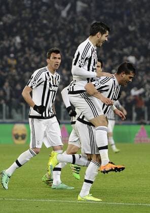 Fußball, Champions League, Juventus Turin - FC Bayern München Torino 23 02 2016 - Champions League Juventus Turin vs. FC Bayern München: Stefano Sturaro 