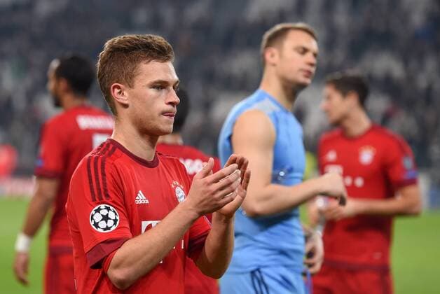 FUSSBALL CHAMPIONS LEAGUE SAISON 2015 2016 ACHTELFINALE HINSPIEL Juventus Turin - FC Bayern Muenchen 23.02.2016 Joshua Kimmich (li) und Torwart Manuel Neuer (re, beide FC Bayern Muenchen) nach dem Abpfiff 