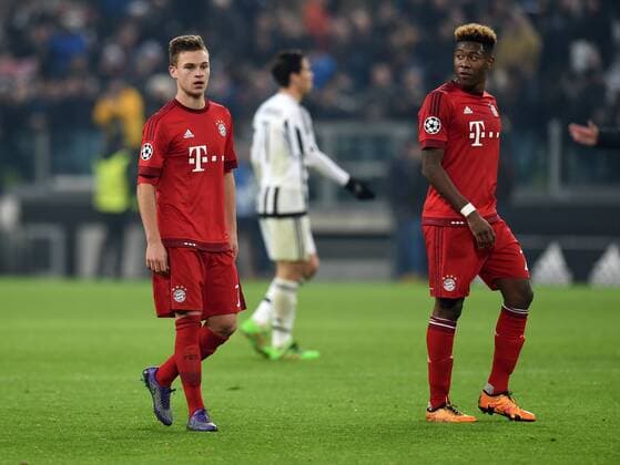 FUSSBALL CHAMPIONS LEAGUE SAISON 2015 2016 ACHTELFINALE HINSPIEL Juventus Turin - FC Bayern Muenchen 23.02.2016 Joshua Kimmich (li) und David Alaba (re, beide FC Bayern Muenchen) nach dem Abpfiff 