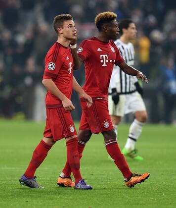 FUSSBALL CHAMPIONS LEAGUE SAISON 2015 2016 ACHTELFINALE HINSPIEL Juventus Turin - FC Bayern Muenchen 23.02.2016 Joshua Kimmich (li) und David Alaba (re, beide FC Bayern Muenchen) nach dem Abpfiff 