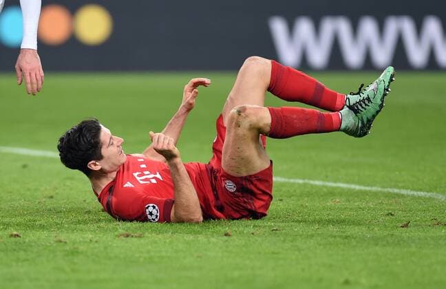 FUSSBALL CHAMPIONS LEAGUE SAISON 2015 2016 ACHTELFINALE HINSPIEL Juventus Turin - FC Bayern Muenchen 23.02.2016 Robert Lewandowski (FC Bayern Muenchen) 