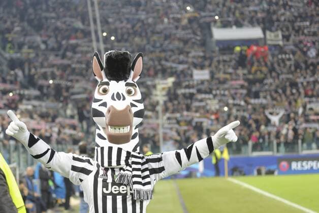 Zebra JUVE Maskottchen JUVENTUS TURIN - FC BAYERN MUENCHEN 2-2 Achtelfinale, Fussball UEFA Champions League, in Turin, Italien, 23.02.2016 CL Saison 2015 2016, FCB, Muenchen