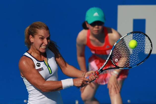 Slovakian tennis player Dominica Cibulkova and Spanish Lourdes Dominguez un action during a Mexico Tennis Open match held in Acapulco, Guerrero, Mexico, 23 February 2016. MEXICO TENNIS OPEN !ACHTUNG: NUR REDAKTIONELLE NUTZUNG!  MEX01 20160224-635918748792025413