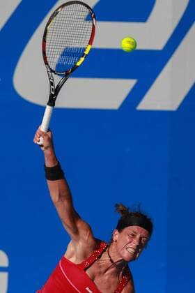 Spanish tennis player Lourdes Dominguez and Slovakian Dominica Cibulkova in action during a Mexico Tennis Open match held in Acapulco, Guerrero, Mexico, 23 February 2016. MEXICO TENNIS OPEN !ACHTUNG: NUR REDAKTIONELLE NUTZUNG!  MEX02 20160224-635918748813085413