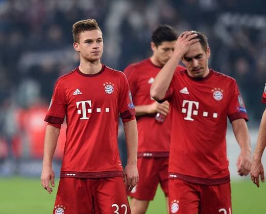FUSSBALL CHAMPIONS LEAGUE SAISON 2015 2016 ACHTELFINAL HINSPIEL Juventus Turin - FC Bayern Muenchen 23.02.2016 Enttaeuschung FC Bayern Muenchen; Joshua Kimmich und Philipp Lahm (re) 