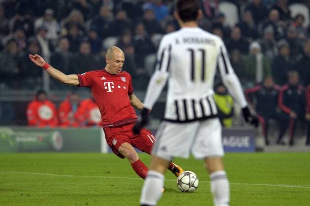 23.02.2016. Turin, Italy. UEFA Champions League football. Juventus versus Bayern Munich. Arjen Robben scores the goal for 0-2 for Bayern xPierpaoloxPiciuccox  ActionPlus11710522