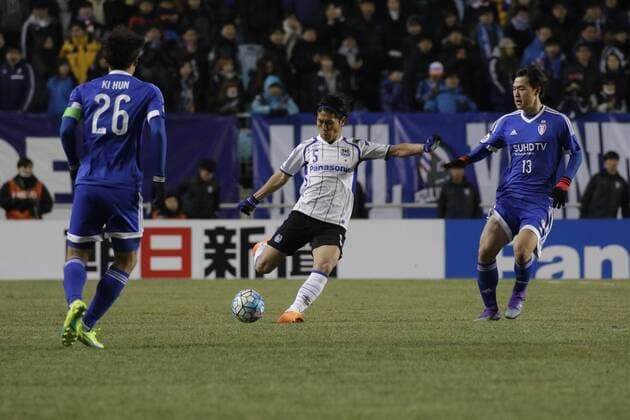 Feb. 24, 2016 - Suwon, Gyeonggi, South Korea - Niwa Daiki of Gamba Osaka action during an AFC Champaions League Suwon Samsung Bluewings FC v Gamba Osaka match at World Cup Stadium in Suwon, South Korea. Match Score 0-0. AFC Chmapions League_Suwon Samsung Bluewings FC v vGamba Osaka - ZUMAs168