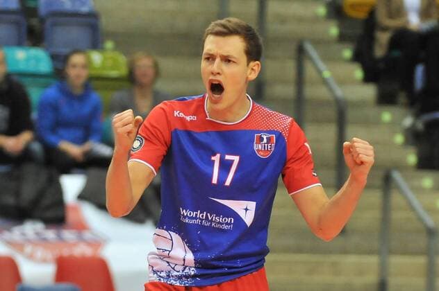 24.02.2016, xtkx, Volleyball 1.Bundesliga, United Volleys Frankfurt - TSV Rottenburg, emspor v.l. Jan Zimmermann (United Volleys) ,