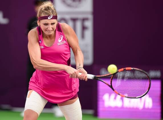 (160225) -- DOHA, Feb. 25, 2016 -- Timea Bacsinszky of Switzerland competes during the singles third round match against Carla Suarez Navarro of Spain at the WTA Tennis Damen Qatar Open 2016 in Doha, Qatar, Feb. 24, 2016. Carla Suarez Navarro won 2-0. ) (SP)QATAR-DOHA-TENNIS-WTA QATAR OPEN 2016 Nikku 