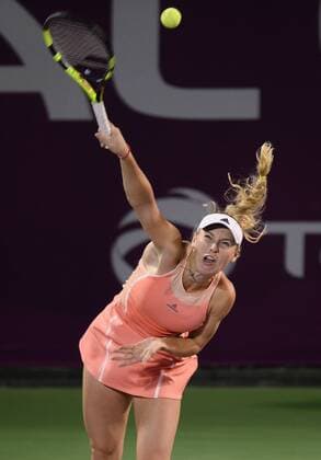 (160225) -- DOHA, Feb. 25, 2016 -- Caroline Wozniacki of Denmark competes during the singles third round match against Elena Vesnina of Russia at the WTA Tennis Damen Qatar Open 2016 in Doha, Qatar, Feb. 24, 2016. Elena Vesnina won 2-1. ) (SP)QATAR-DOHA-TENNIS-WTA QATAR OPEN 2016 Nikku 