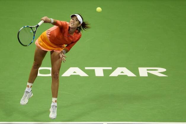 (160225) -- DOHA, Feb. 25, 2016 -- Garbine Muguruza of Spain competes during the singles third round match against Timea Babos of Hungary at the WTA Tennis Damen Qatar Open 2016 in Doha, Qatar, Feb. 24, 2016. Garbine Muguruza won 2-0. ) (SP)QATAR-DOHA-TENNIS-WTA QATAR OPEN 2016 Nikku 
