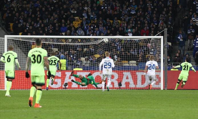 Fußball, Champions League, Dynamo Kiew - Manchester City David Silva scores for Manchester City Kyiv  Copyright: RatynskyixViacheslav 448376