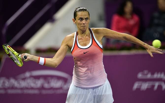 DOHA, Feb. 25, 2016 -- Roberta Vinci of Italy competes during the women s singles quarterfinal match against Agnieszka Radwanska of Poland at the WTA Tennis Damen Qatar Open 2016 in Doha, Qatar, Feb. 25, 2016. Agnieszka Radwanska won 2-1. ) (SP)QATAR-DOHA-TENNIS-WTA QATAR OPEN 2016 Nikku 