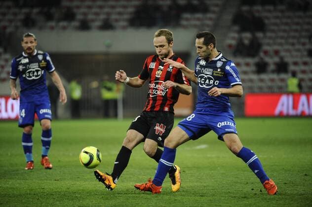 Fußball, Frankreich, OGC Nizza - SC Bastia Germain (OGCN) - Marange (SCB) - Fussball Frankreich, Ligue 1, OGC Nice vs. Bastia SC - 26 02 2016 FranckPennant Panoramic 