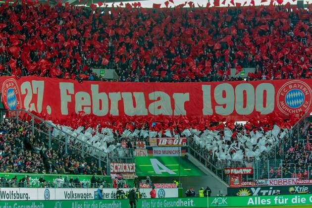 Bilder des Tages - SPORT Aus 1. BL Saison 2015 16 VfL Wolfsburg gegen Bayern München am 27.02.2016 in der VW Arena. Im Foto: Bayern Transparent 27. Februar 2016 in der VW Arena